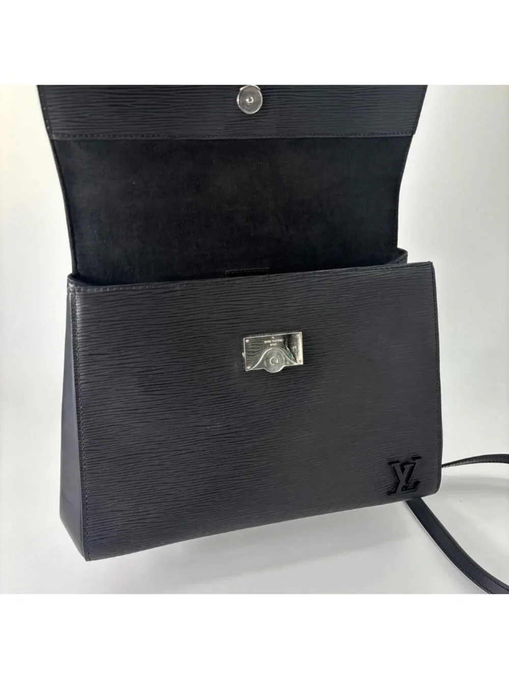 Louis Vuitton Epi Cluny MM Black Handbag